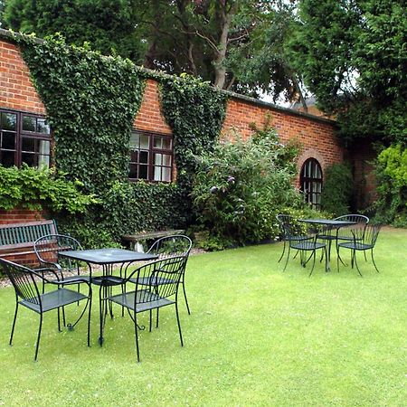 Donington Manor Hotel Касъл Донингтън Съоръжения снимка