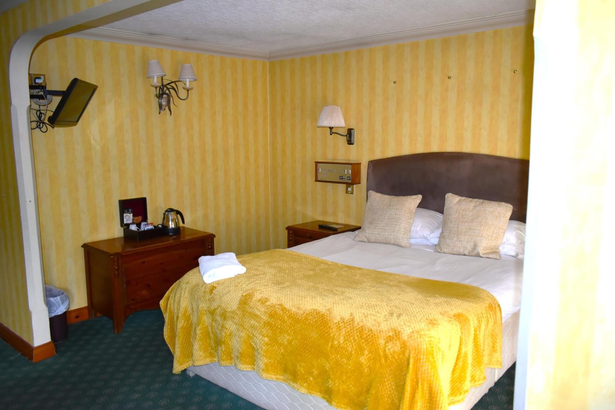 Donington Manor Hotel Касъл Донингтън Екстериор снимка