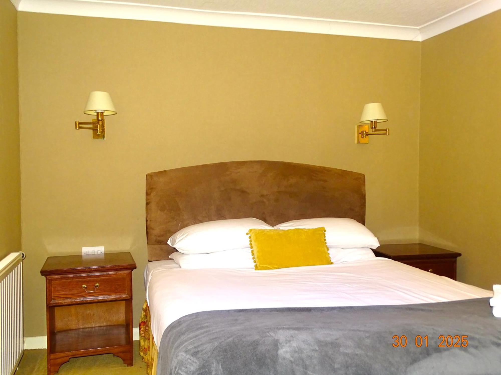 Donington Manor Hotel Касъл Донингтън Екстериор снимка