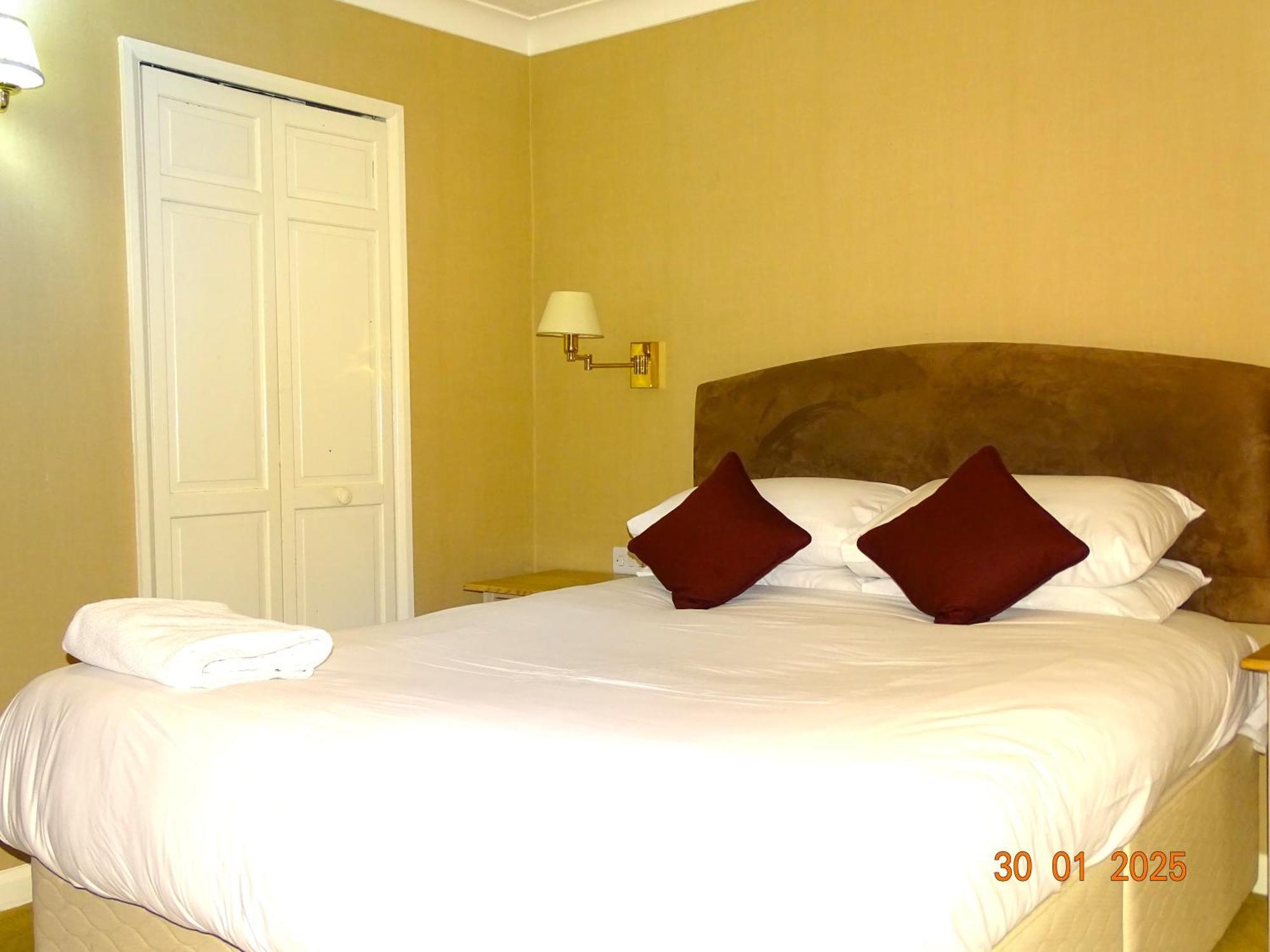 Donington Manor Hotel Касъл Донингтън Екстериор снимка