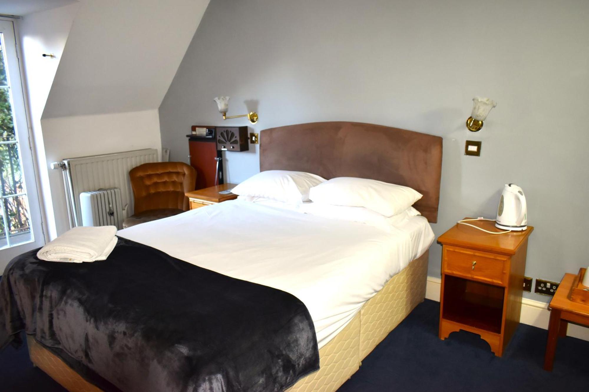Donington Manor Hotel Касъл Донингтън Екстериор снимка