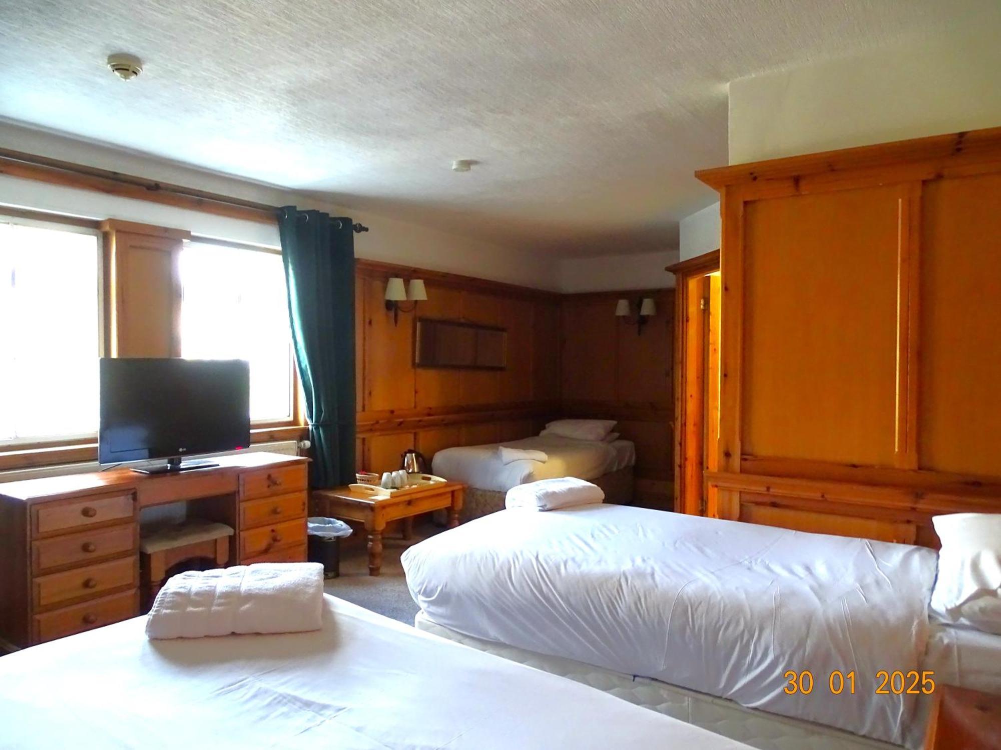 Donington Manor Hotel Касъл Донингтън Екстериор снимка